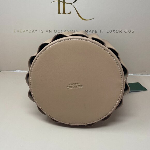 NWT | Alkeme Atelier | Water Metal Bucket Bag in Nude - Picture 6 of 6